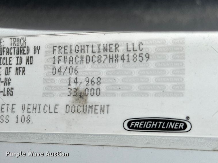 image for item DV0827 2007 Freightliner M2 utility / service truck