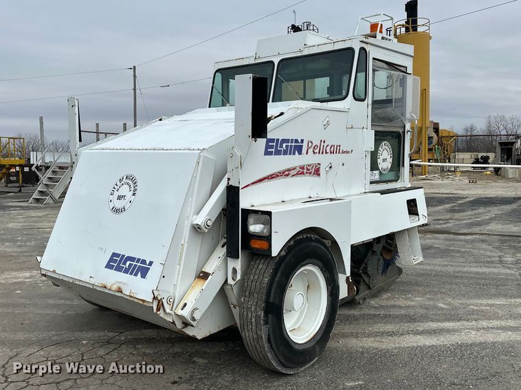 image for item DV0828 Elgin Pelican Series P street sweeper truck