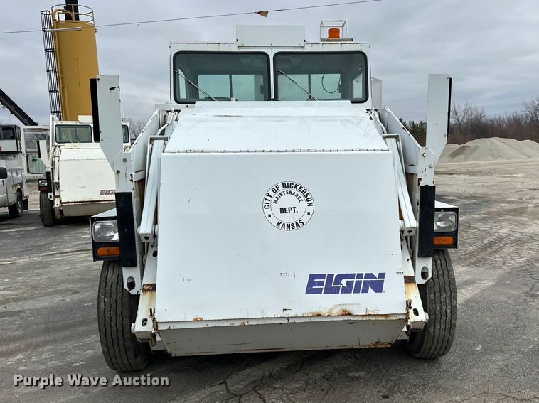 image for item DV0828 Elgin Pelican Series P street sweeper truck
