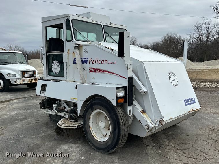image for item DV0828 Elgin Pelican Series P street sweeper truck