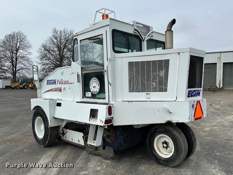 image for item DV0828 Elgin Pelican Series P street sweeper truck