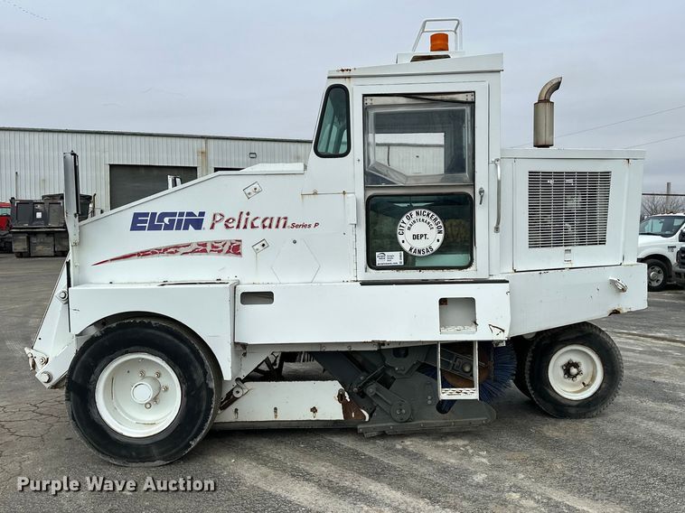 image for item DV0828 Elgin Pelican Series P street sweeper truck