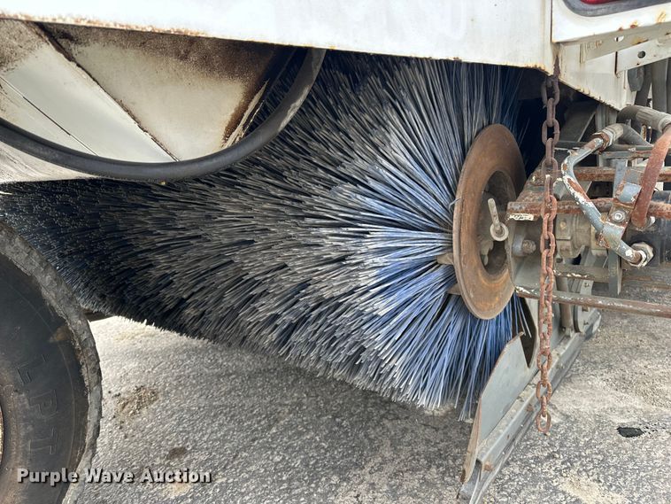 image for item DV0828 Elgin Pelican Series P street sweeper truck
