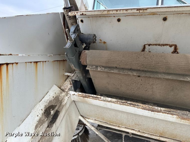 image for item DV0828 Elgin Pelican Series P street sweeper truck