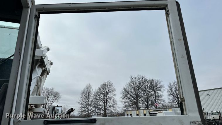 image for item DV0828 Elgin Pelican Series P street sweeper truck