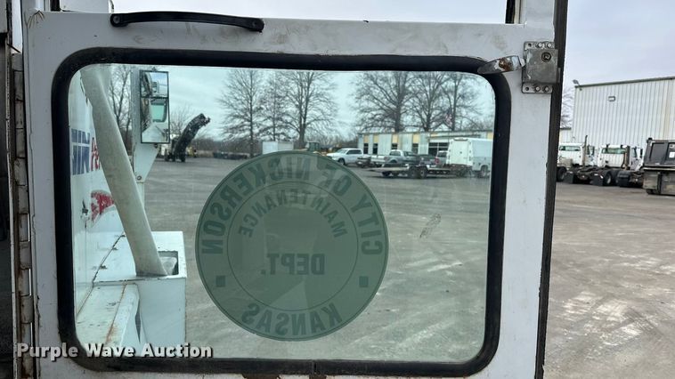 image for item DV0828 Elgin Pelican Series P street sweeper truck