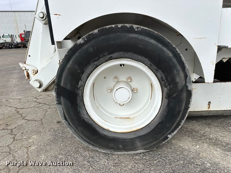 image for item DV0828 Elgin Pelican Series P street sweeper truck