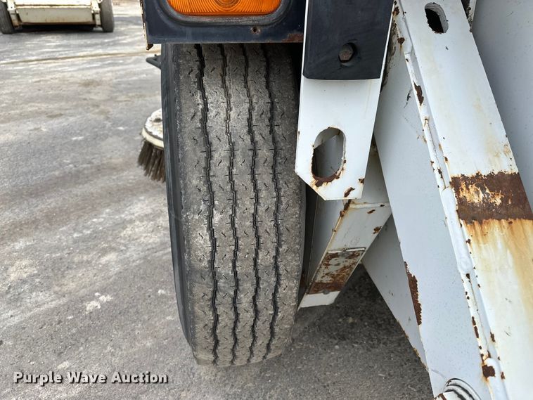 image for item DV0828 Elgin Pelican Series P street sweeper truck