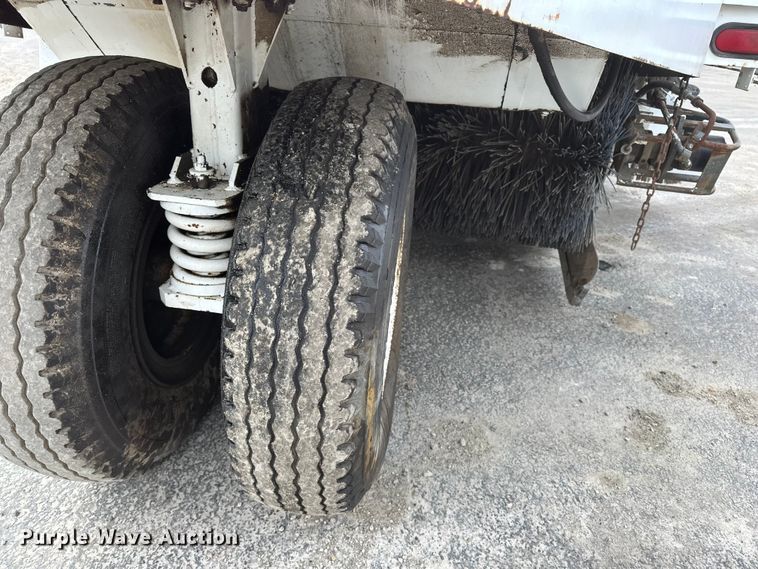 image for item DV0828 Elgin Pelican Series P street sweeper truck