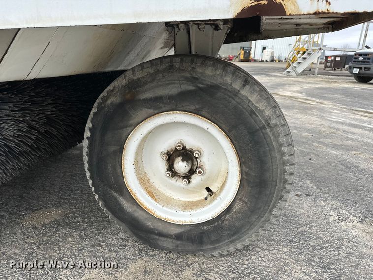 image for item DV0828 Elgin Pelican Series P street sweeper truck