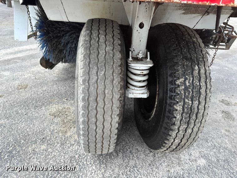 image for item DV0828 Elgin Pelican Series P street sweeper truck