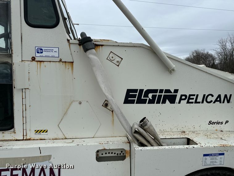 image for item DV0829 1992 Elgin Pelican Series P street sweeper truck