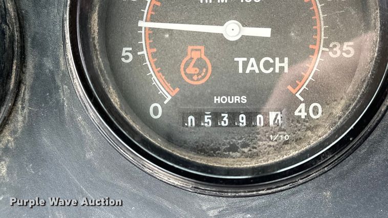 image for item DV0829 1992 Elgin Pelican Series P street sweeper truck