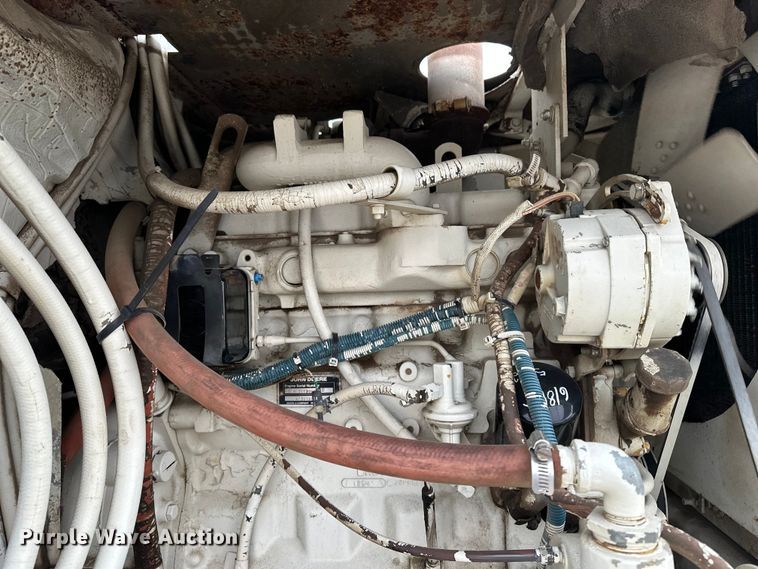 image for item DV0829 1992 Elgin Pelican Series P street sweeper truck