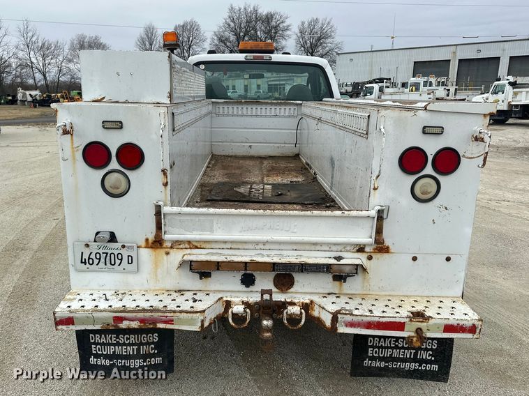 image for item DV0830 2006 Ford F350 Super Duty utility bed pickup truck