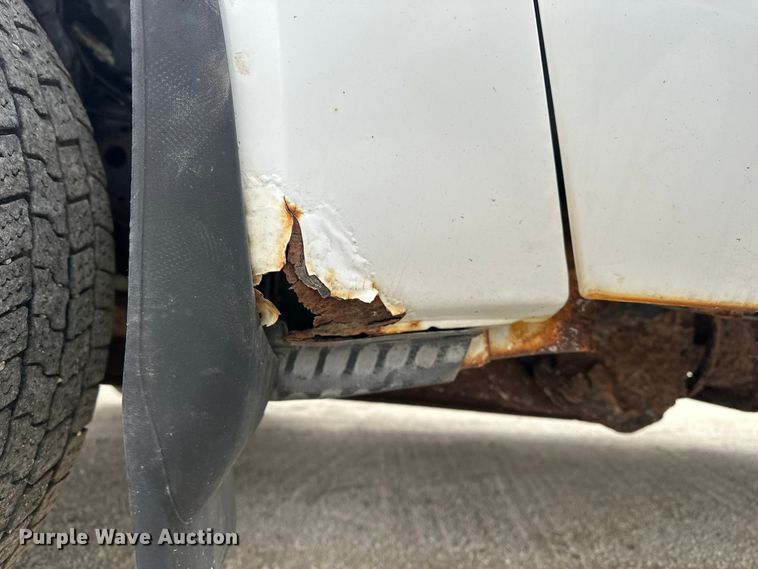 image for item DV0830 2006 Ford F350 Super Duty utility bed pickup truck