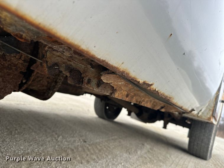 image for item DV0830 2006 Ford F350 Super Duty utility bed pickup truck