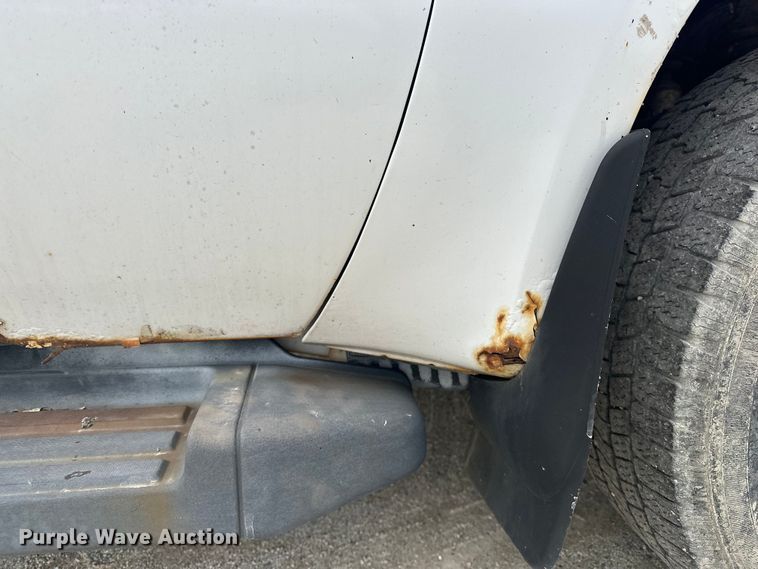 image for item DV0830 2006 Ford F350 Super Duty utility bed pickup truck