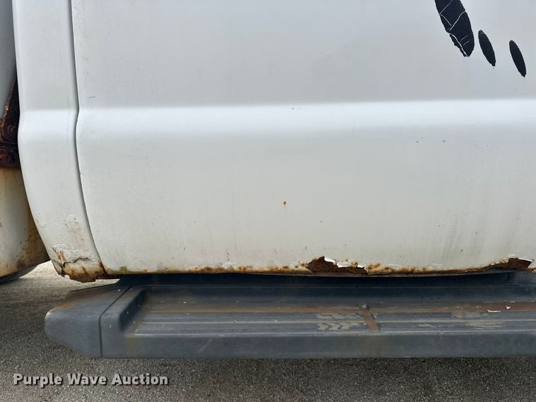 image for item DV0830 2006 Ford F350 Super Duty utility bed pickup truck