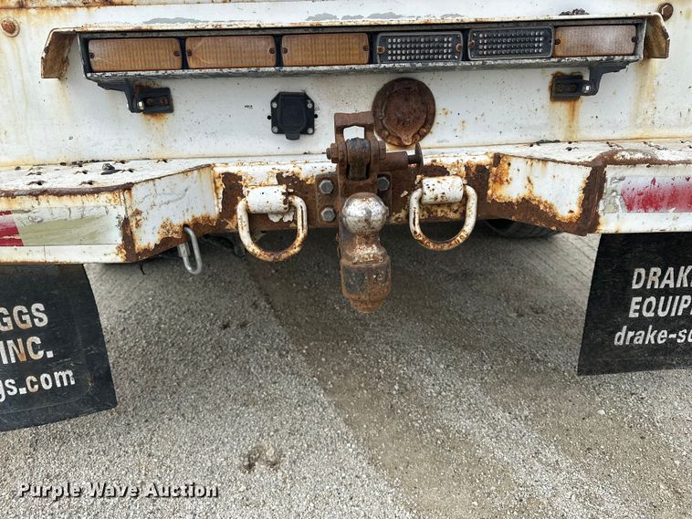 image for item DV0830 2006 Ford F350 Super Duty utility bed pickup truck