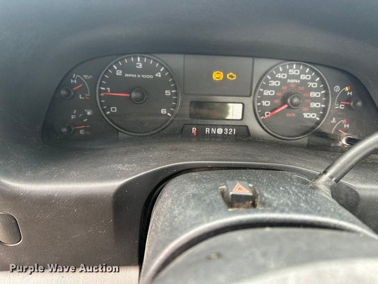 image for item DV0830 2006 Ford F350 Super Duty utility bed pickup truck