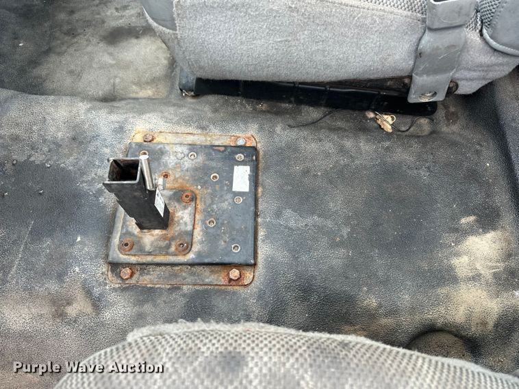 image for item DV0830 2006 Ford F350 Super Duty utility bed pickup truck