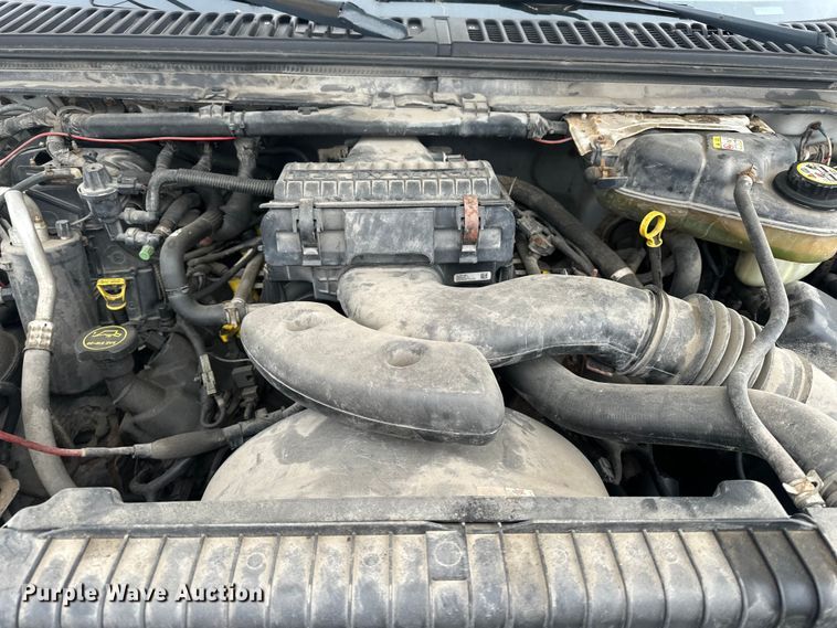 image for item DV0830 2006 Ford F350 Super Duty utility bed pickup truck