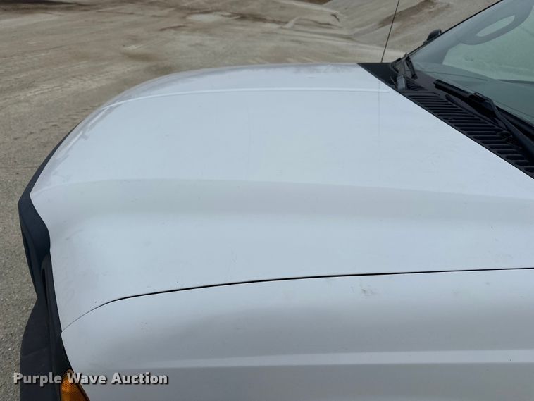 image for item DV0831 2006 Ford F350 Super Duty utility bed pickup truck