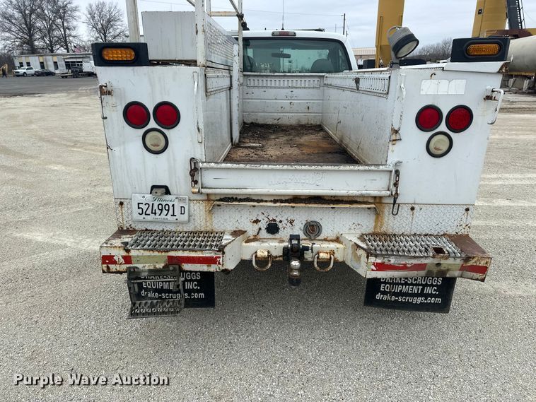 image for item DV0831 2006 Ford F350 Super Duty utility bed pickup truck