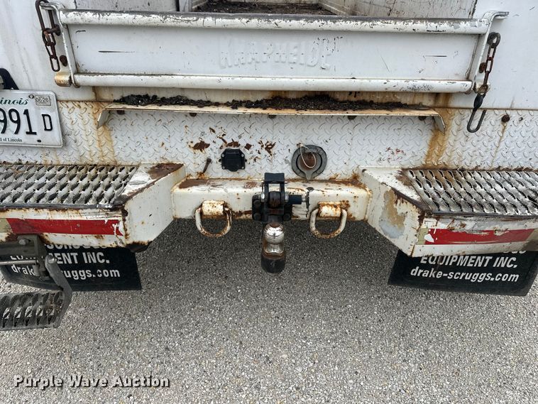 image for item DV0831 2006 Ford F350 Super Duty utility bed pickup truck