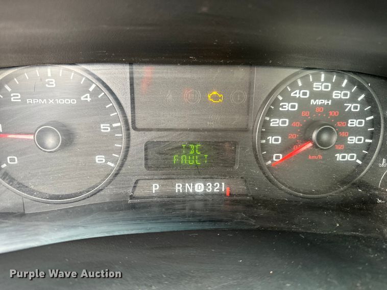 image for item DV0831 2006 Ford F350 Super Duty utility bed pickup truck