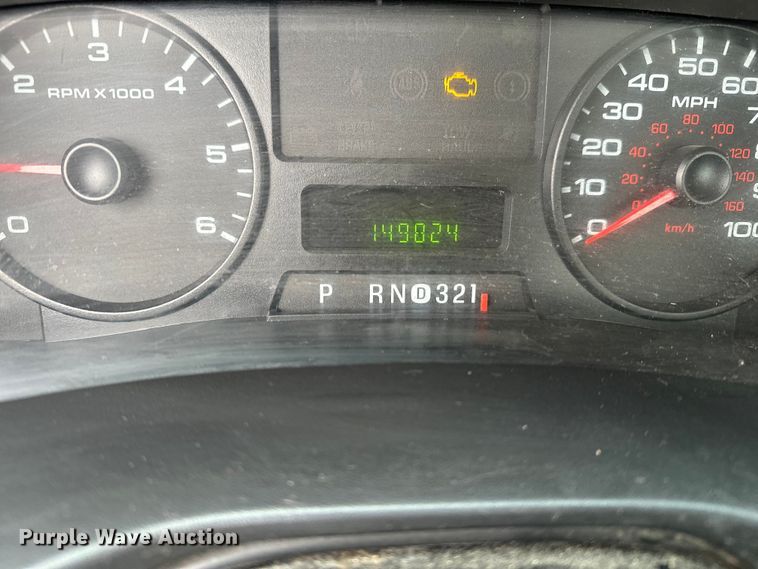 image for item DV0831 2006 Ford F350 Super Duty utility bed pickup truck