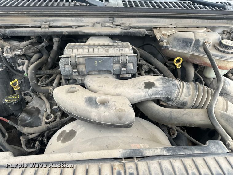 image for item DV0831 2006 Ford F350 Super Duty utility bed pickup truck