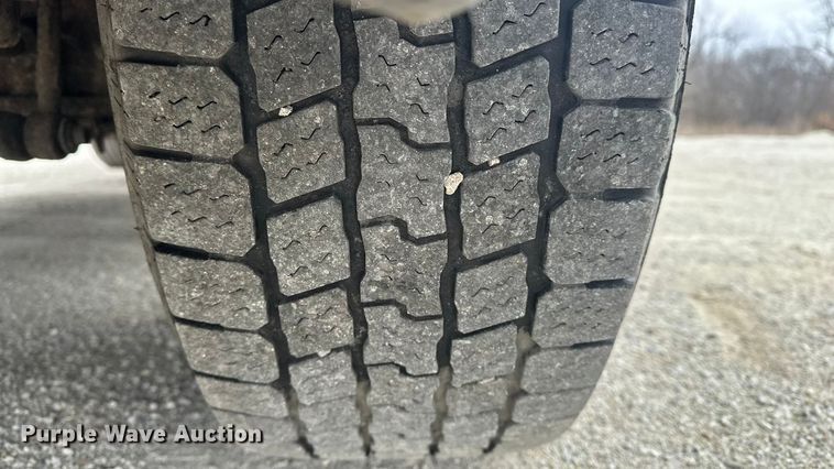 image for item DV0831 2006 Ford F350 Super Duty utility bed pickup truck