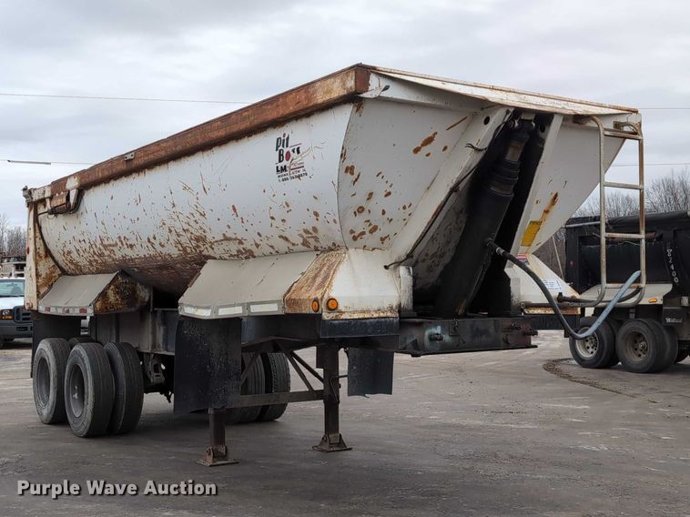 image for item DV0833 1975 Ravens Metal end dump trailer
