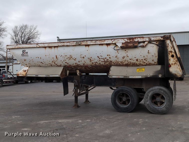 image for item DV0833 1975 Ravens Metal end dump trailer
