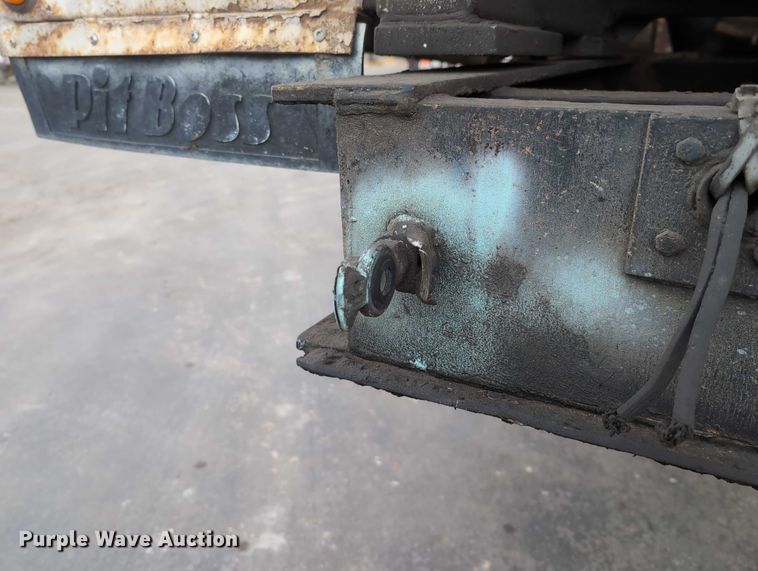 image for item DV0833 1975 Ravens Metal end dump trailer