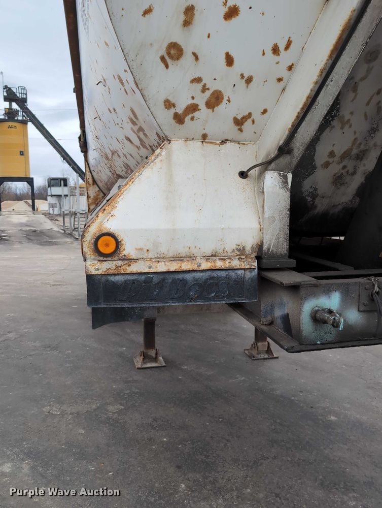 image for item DV0833 1975 Ravens Metal end dump trailer