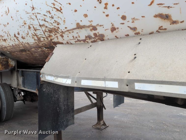 image for item DV0833 1975 Ravens Metal end dump trailer