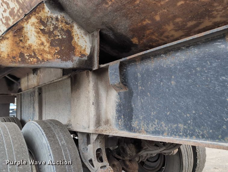 image for item DV0833 1975 Ravens Metal end dump trailer