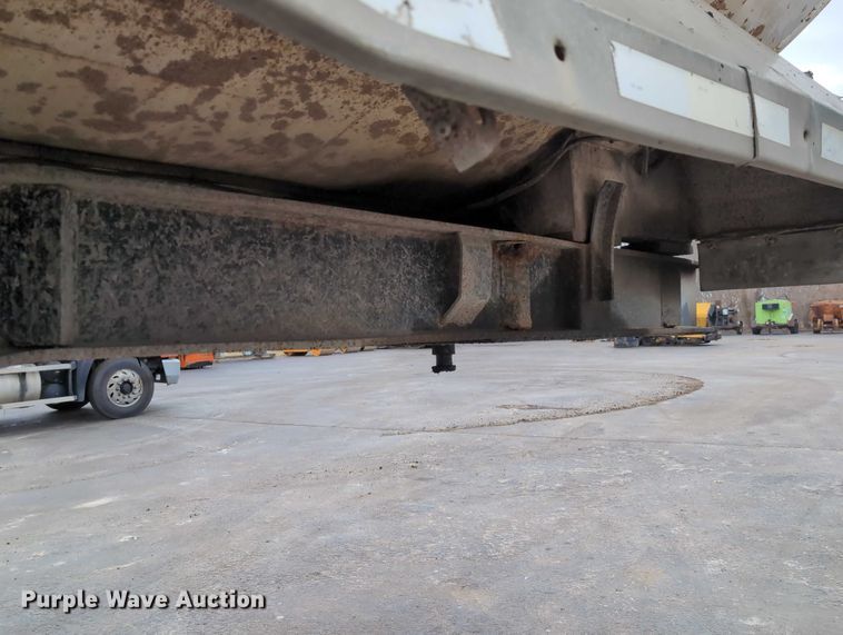 image for item DV0833 1975 Ravens Metal end dump trailer