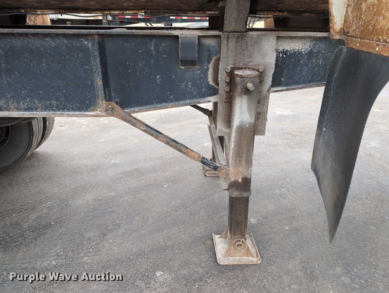 image for item DV0833 1975 Ravens Metal end dump trailer
