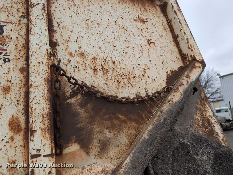 image for item DV0833 1975 Ravens Metal end dump trailer