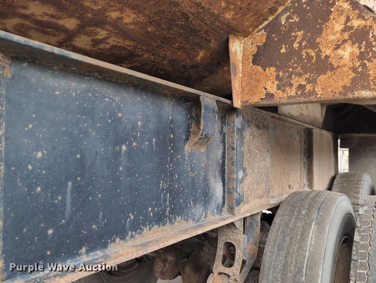 image for item DV0833 1975 Ravens Metal end dump trailer