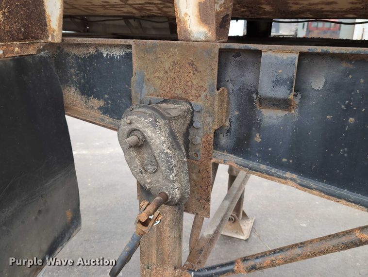 image for item DV0833 1975 Ravens Metal end dump trailer