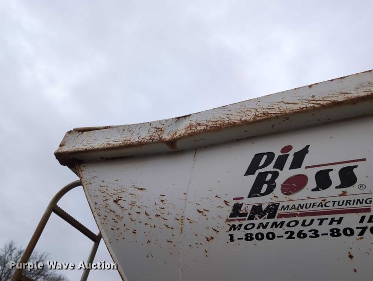 image for item DV0833 1975 Ravens Metal end dump trailer