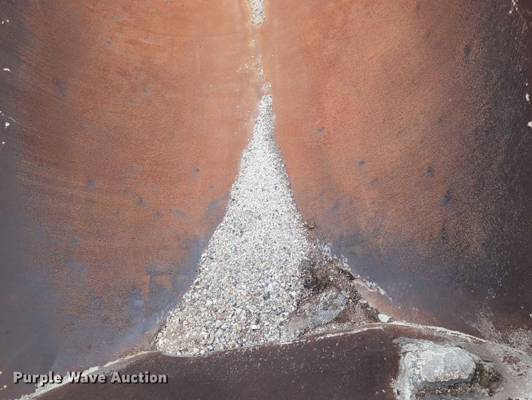 image for item DV0833 1975 Ravens Metal end dump trailer