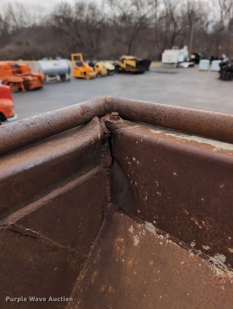 image for item DV0833 1975 Ravens Metal end dump trailer