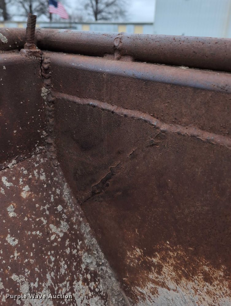 image for item DV0833 1975 Ravens Metal end dump trailer