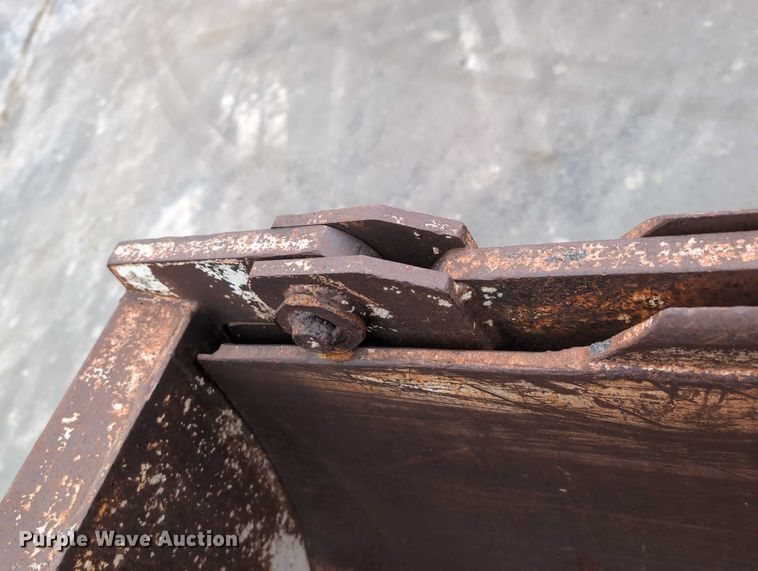 image for item DV0833 1975 Ravens Metal end dump trailer